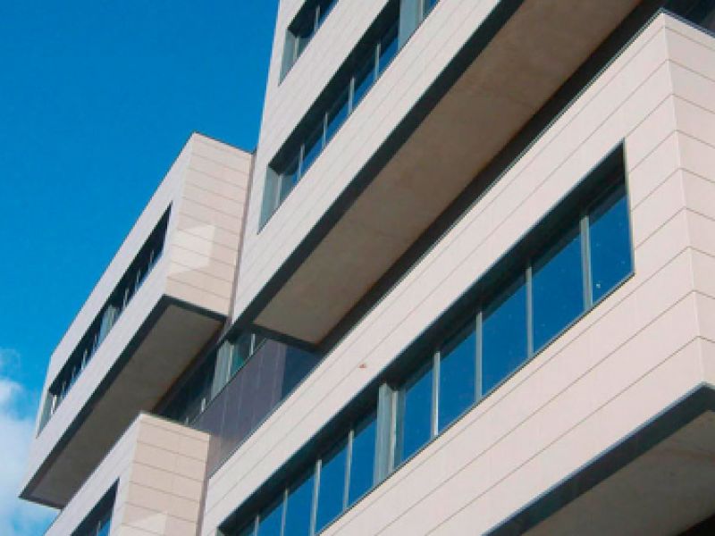 Edificios Plurifamiliares y Oficinas